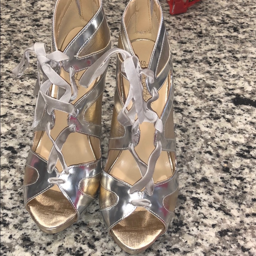 Zip up gold n silver booties